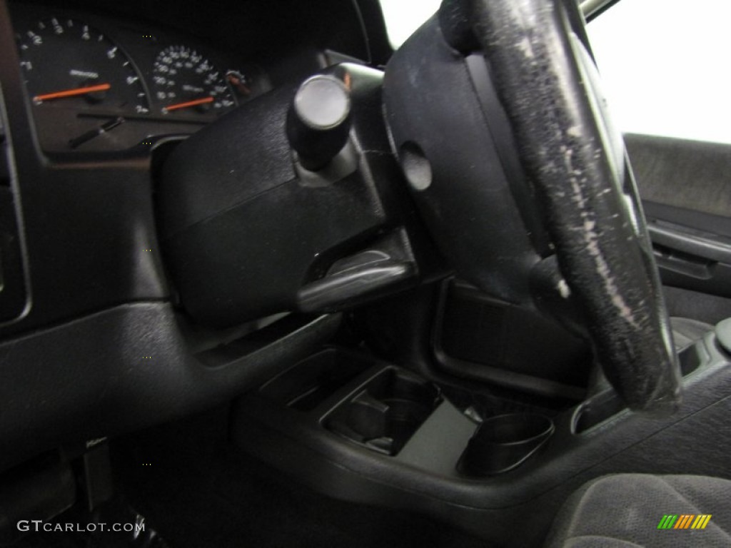 2004 Dakota SXT Quad Cab 4x4 - Bright White / Dark Slate Gray photo #25