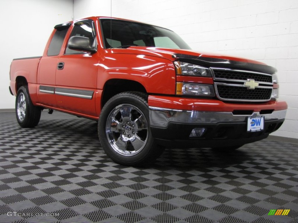 2007 Silverado 1500 Classic LS Extended Cab 4x4 - Victory Red / Dark Charcoal photo #1