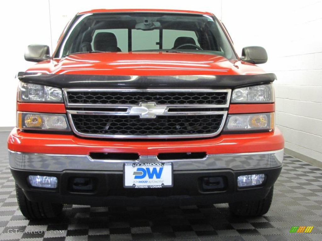 2007 Silverado 1500 Classic LS Extended Cab 4x4 - Victory Red / Dark Charcoal photo #3