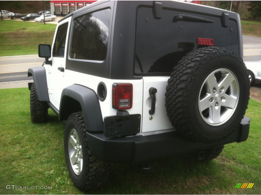2011 Wrangler Rubicon 4x4 - Bright White / Black/Dark Saddle photo #6