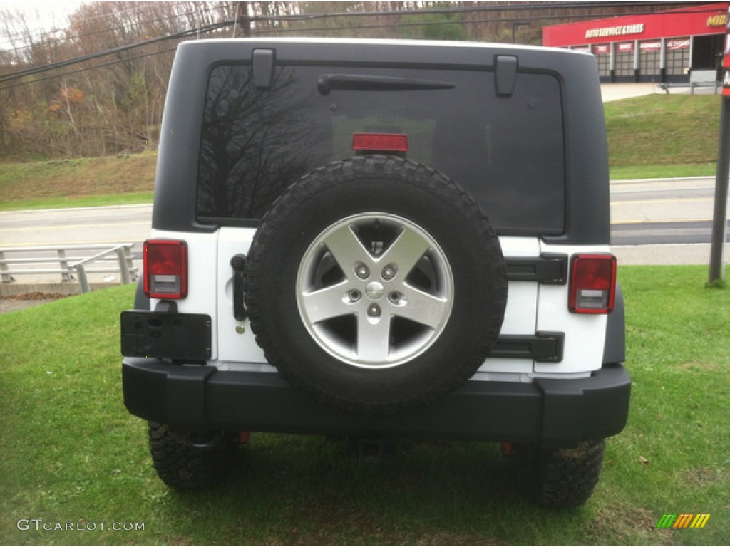 2011 Wrangler Rubicon 4x4 - Bright White / Black/Dark Saddle photo #7