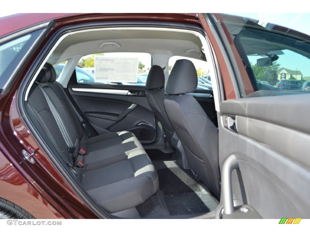 2013 Passat 2.5L S - Opera Red Metallic / Titan Black photo #4