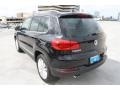 Deep Black Metallic - Tiguan SE Photo No. 6
