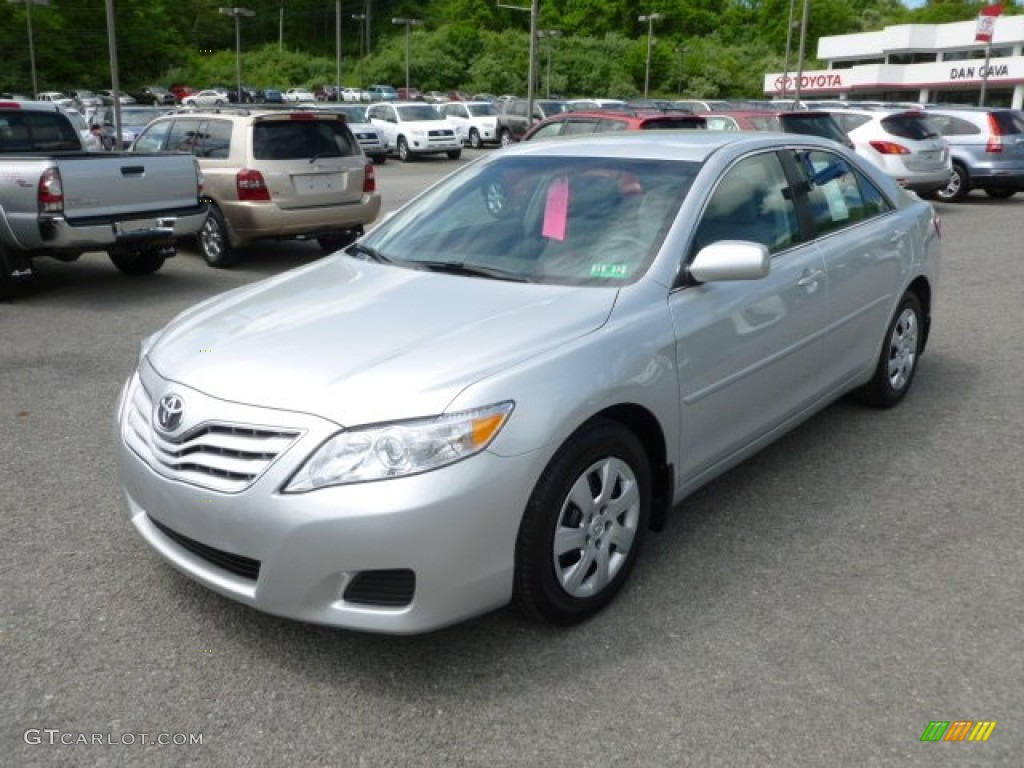 2010 Camry LE - Classic Silver Metallic / Ash Gray photo #3