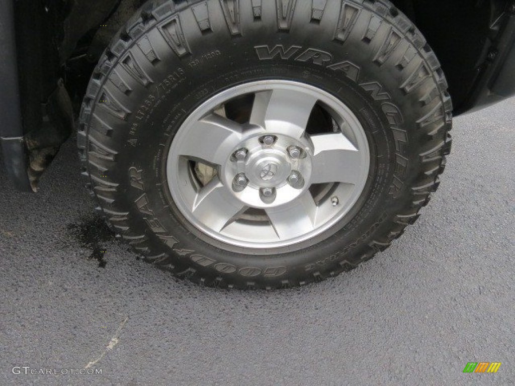 2009 Toyota FJ Cruiser 4WD Wheel Photos