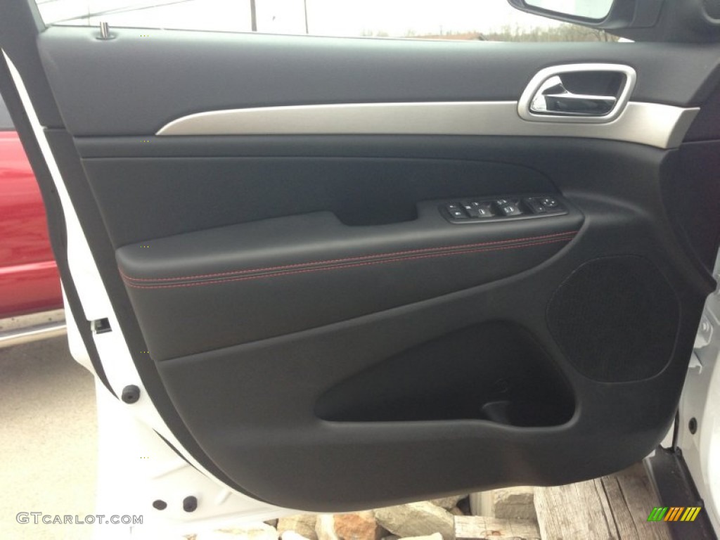 2013 Jeep Grand Cherokee Trailhawk 4x4 Trailhawk Black/Red Stitching Door Panel Photo #73137258