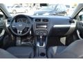 Black Uni - Jetta SE Sedan Photo No. 5