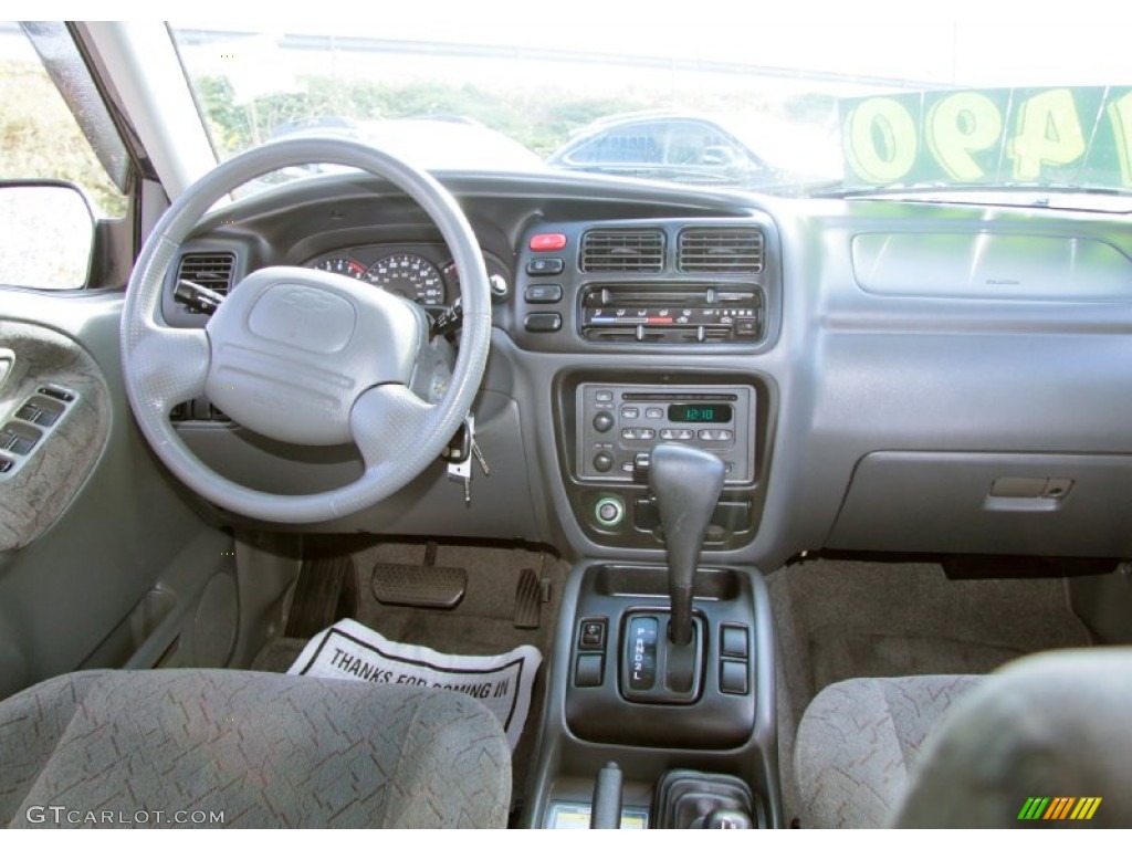 2002 Chevrolet Tracker ZR2 4WD Hard Top Dashboard Photos