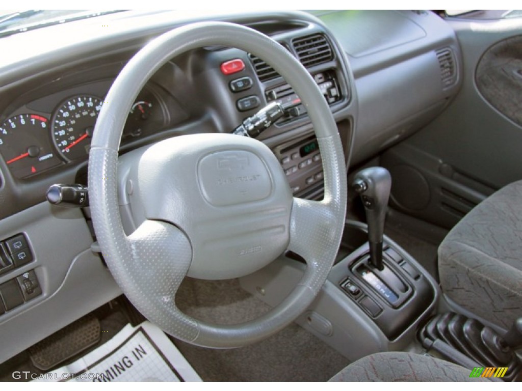 2002 Chevrolet Tracker ZR2 4WD Hard Top Medium Gray Steering Wheel Photo #73140339