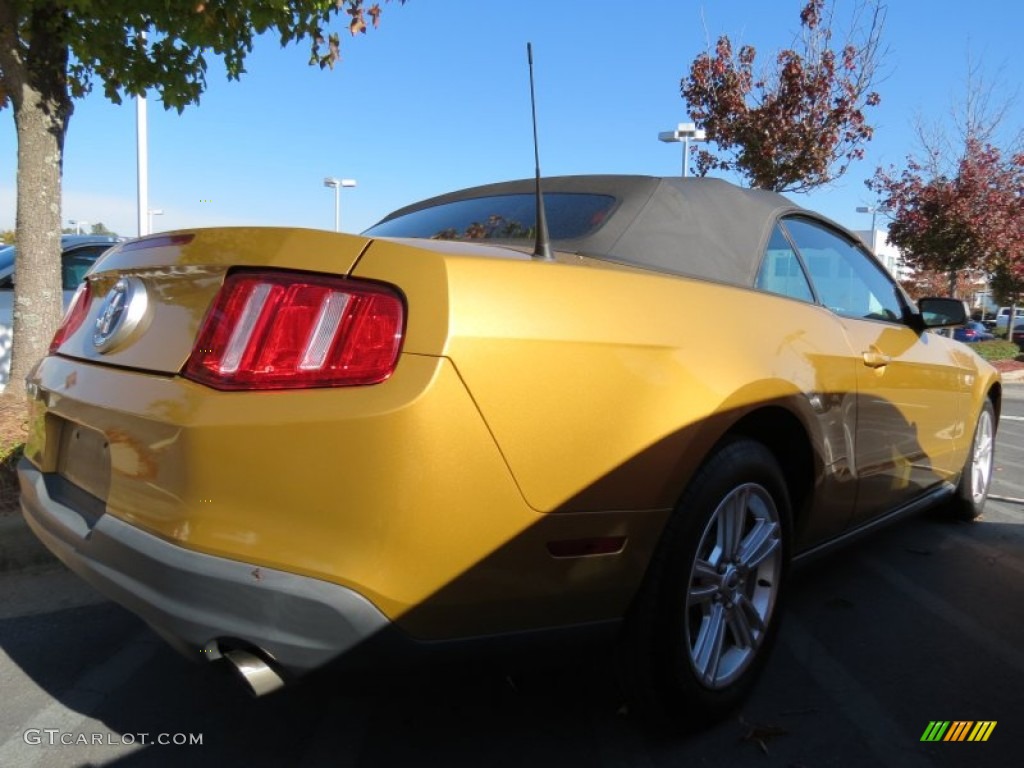 2010 Mustang V6 Convertible - Sunset Gold Metallic / Charcoal Black photo #3