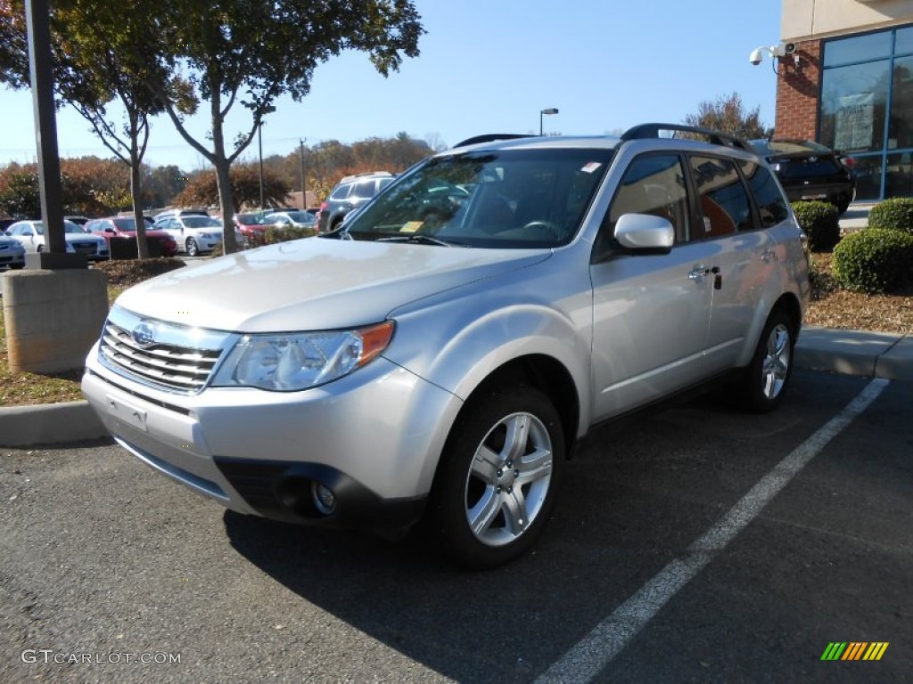 2009 Forester 2.5 X Premium - Spark Silver Metallic / Black photo #3