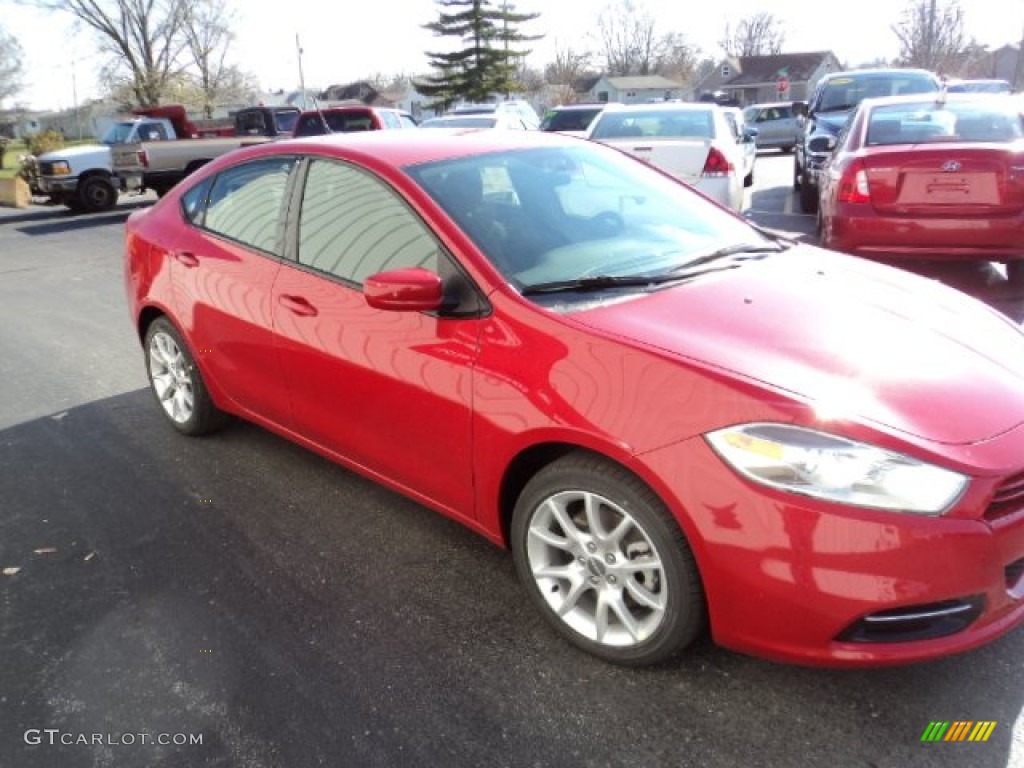 2013 Dart SXT - Redline 2-Coat Pearl / Black photo #3