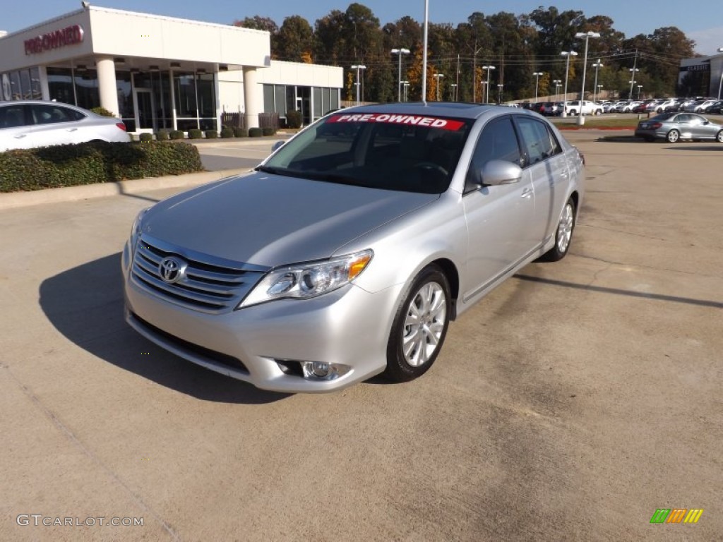 Classic Silver Metallic Toyota Avalon