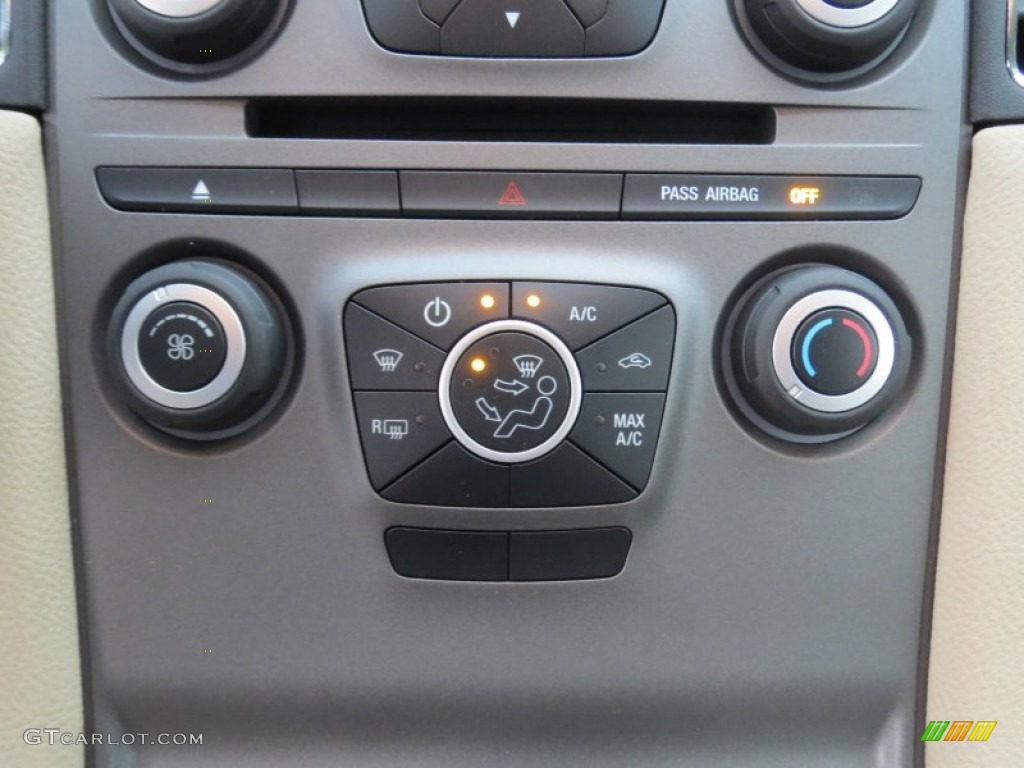 2013 Ford Taurus SE Controls Photo #73147766