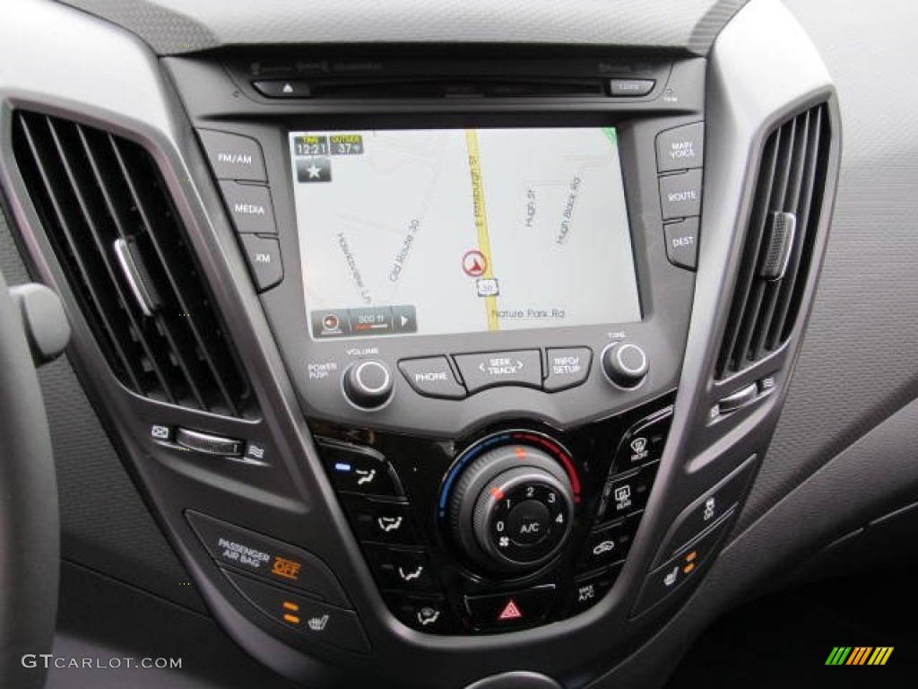2013 Hyundai Veloster Turbo Controls Photo #73148103