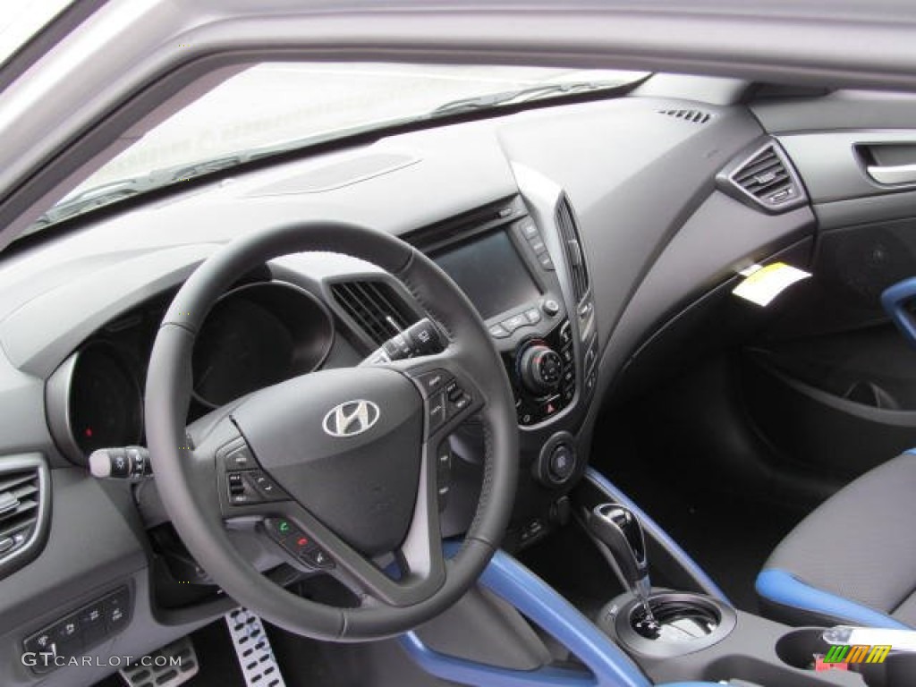 2013 Hyundai Veloster Turbo Blue Dashboard Photo #73148128