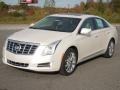 White Diamond Tricoat - XTS Premium FWD Photo No. 1
