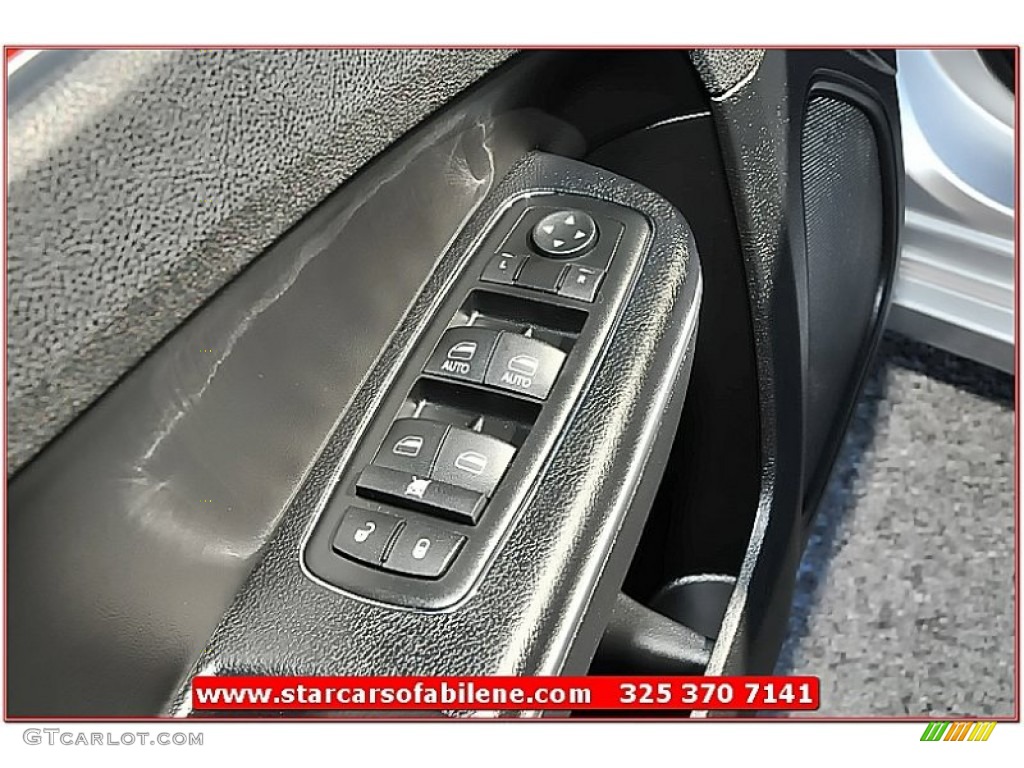 2012 300 Limited - Bright Silver Metallic / Black photo #14