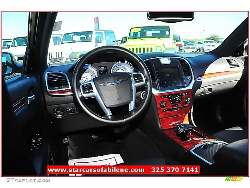 2012 300 Limited - Bright Silver Metallic / Black photo #24