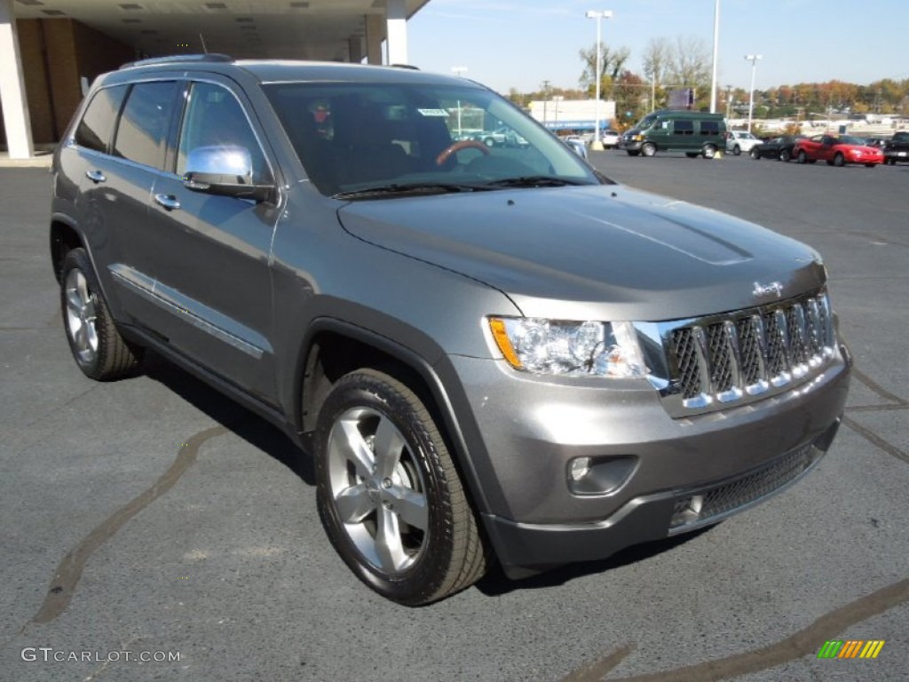 2013 Grand Cherokee Overland - Mineral Gray Metallic / New Saddle/Black photo #1