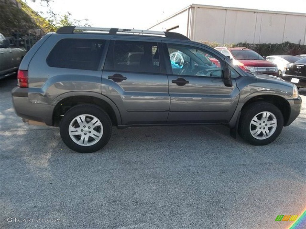 2005 Endeavor LS AWD - Titanium Pearl / Charcoal photo #2