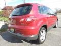 Wild Cherry Metallic - Tiguan SE Photo No. 4
