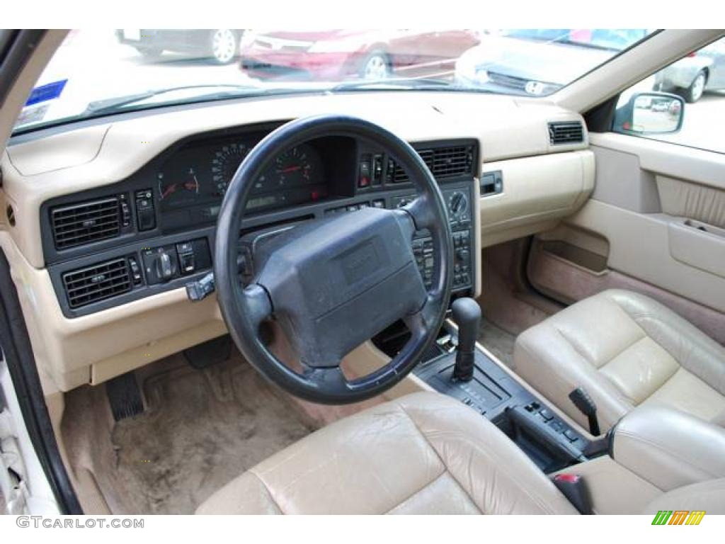 1997 850 GLT Turbo Sedan - White / Taupe photo #16