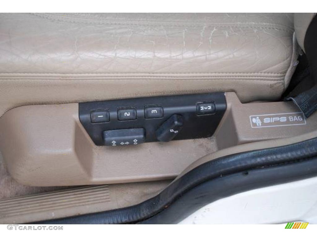 1997 850 GLT Turbo Sedan - White / Taupe photo #17