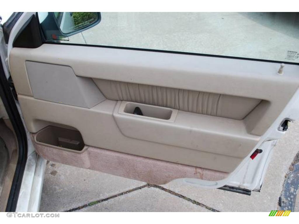 1997 850 GLT Turbo Sedan - White / Taupe photo #25