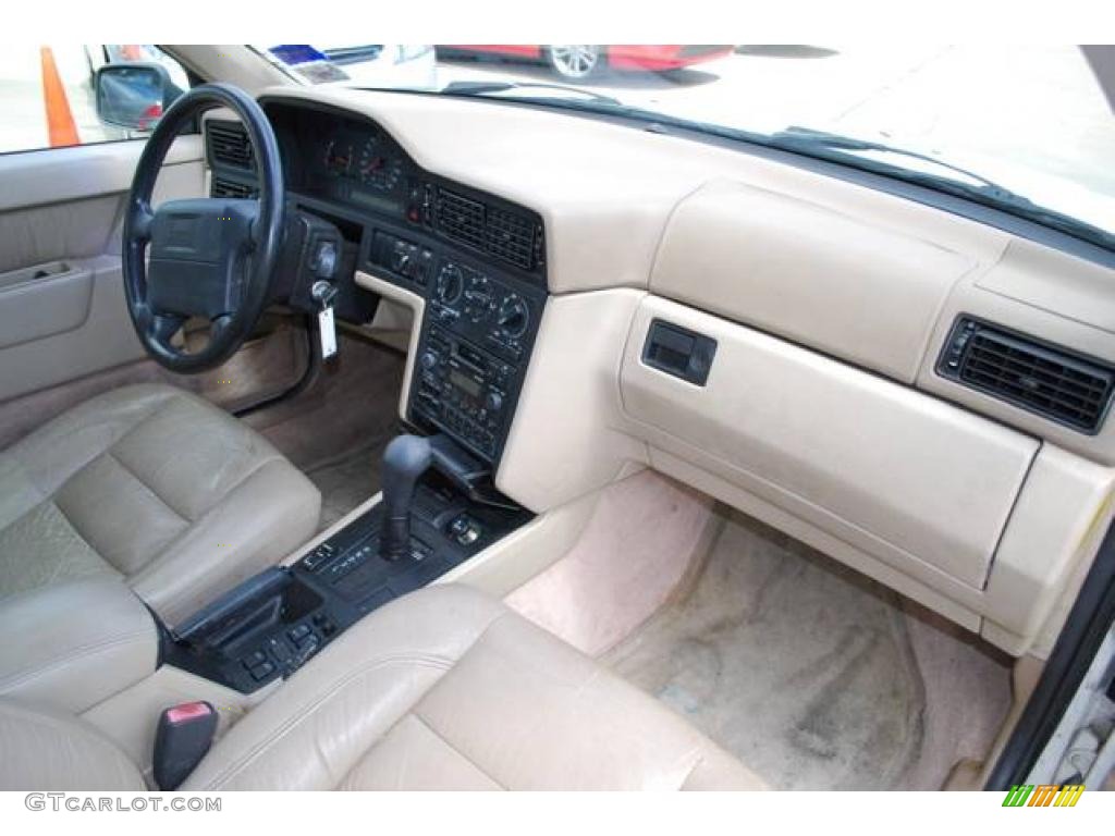 1997 850 GLT Turbo Sedan - White / Taupe photo #29