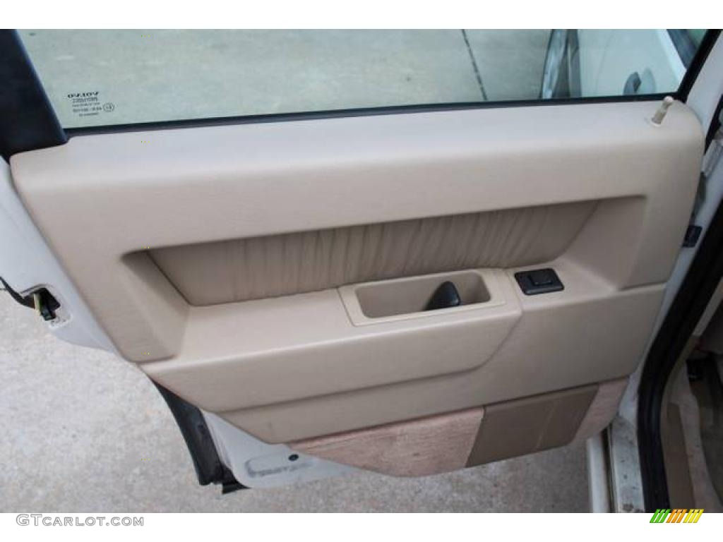 1997 850 GLT Turbo Sedan - White / Taupe photo #30