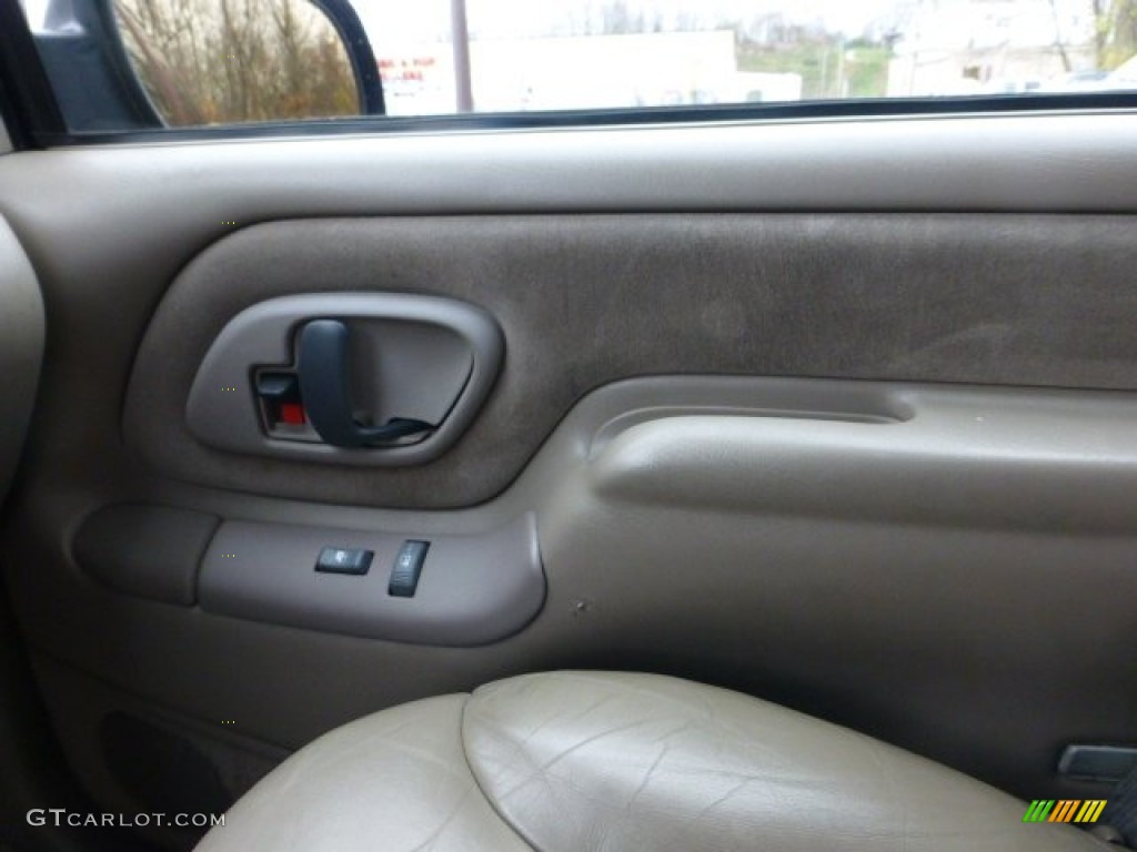 1998 Tahoe LT 4x4 - Dark Carmine Red Metallic / Neutral photo #14