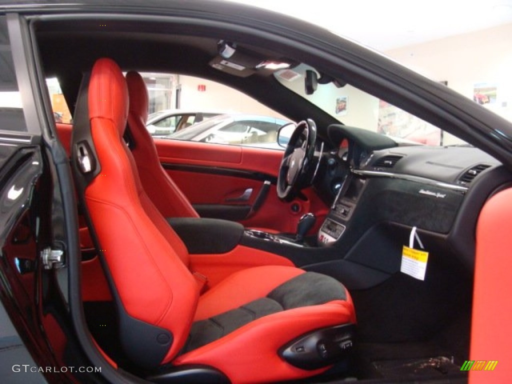 Rosso Corallo/Nero Interior 2013 Maserati GranTurismo Sport Coupe Photo #73167717