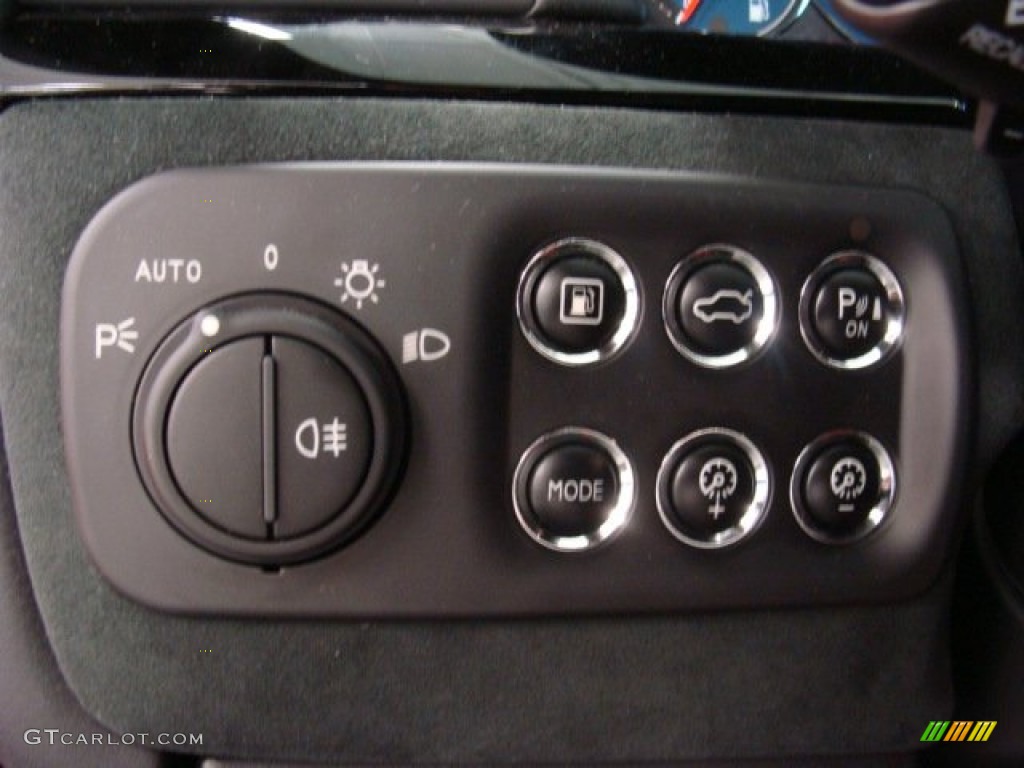 2013 Maserati GranTurismo Sport Coupe Controls Photo #73167772