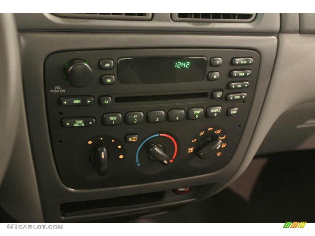 2003 Ford Taurus SES Controls Photo #73175202