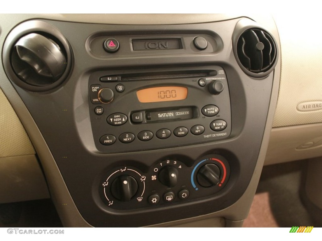 2003 Saturn ION 3 Sedan Controls Photo #73175541