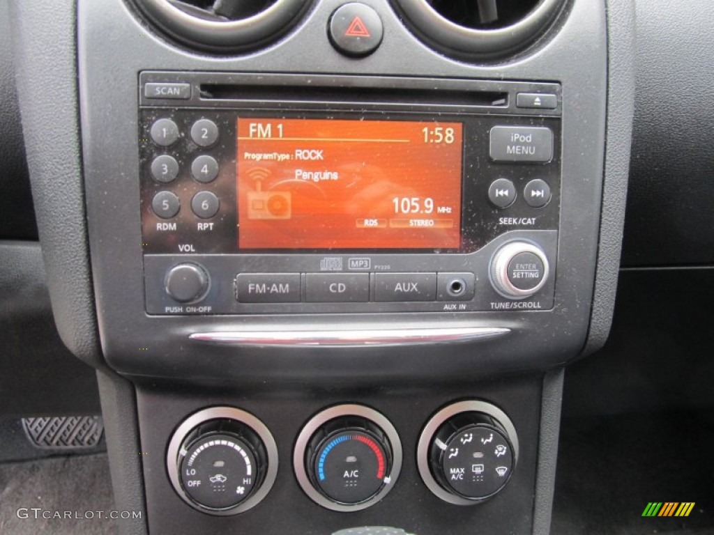 2011 Nissan Rogue SV AWD Controls Photo #73178666