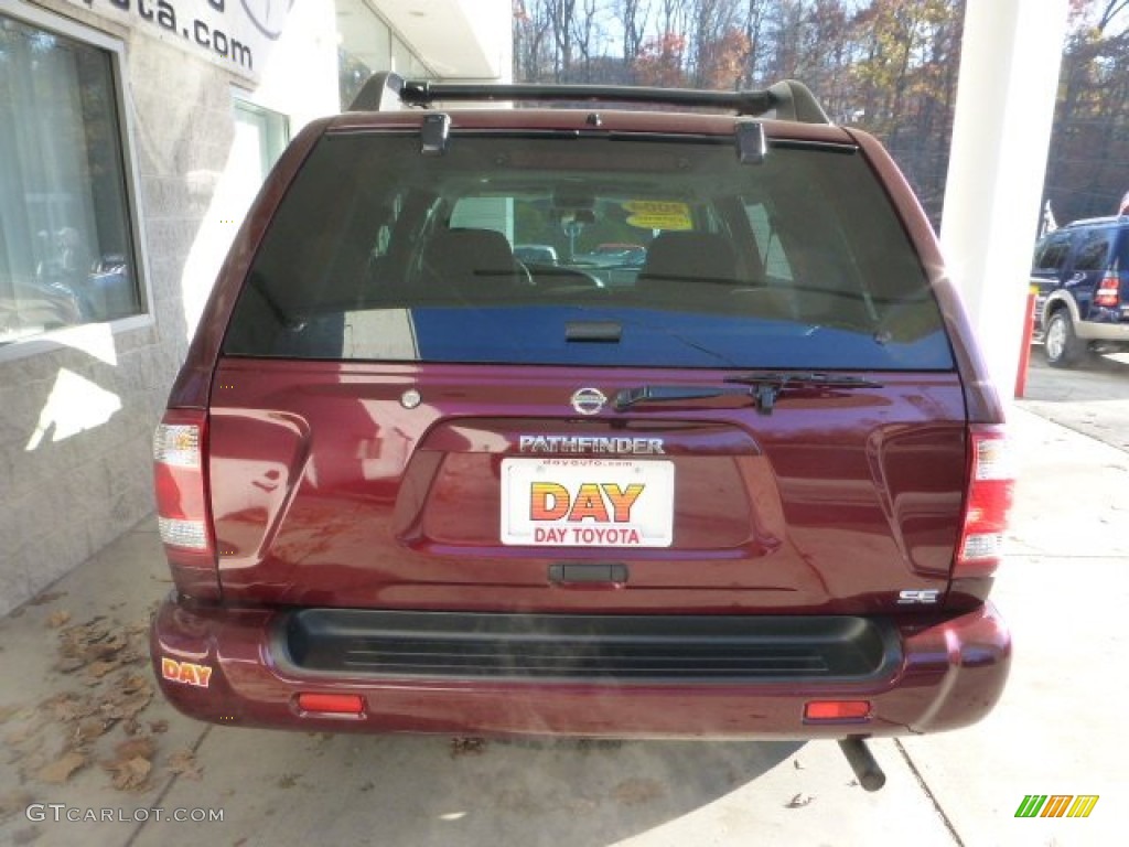 2004 Pathfinder SE 4x4 - Merlot Red Pearl / Charcoal photo #3