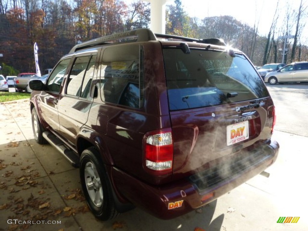 2004 Pathfinder SE 4x4 - Merlot Red Pearl / Charcoal photo #4
