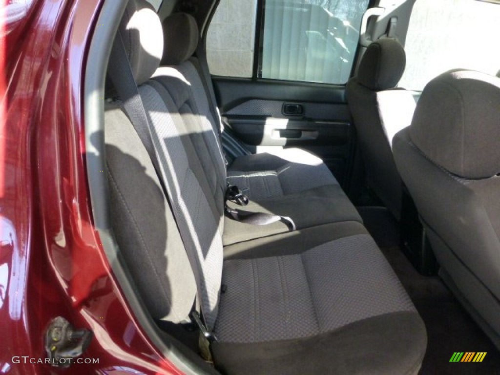 2004 Pathfinder SE 4x4 - Merlot Red Pearl / Charcoal photo #12