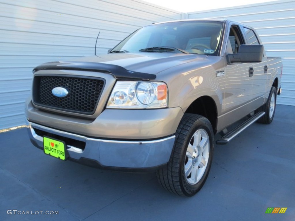 2006 F150 XLT SuperCrew - Arizona Beige Metallic / Tan photo #6
