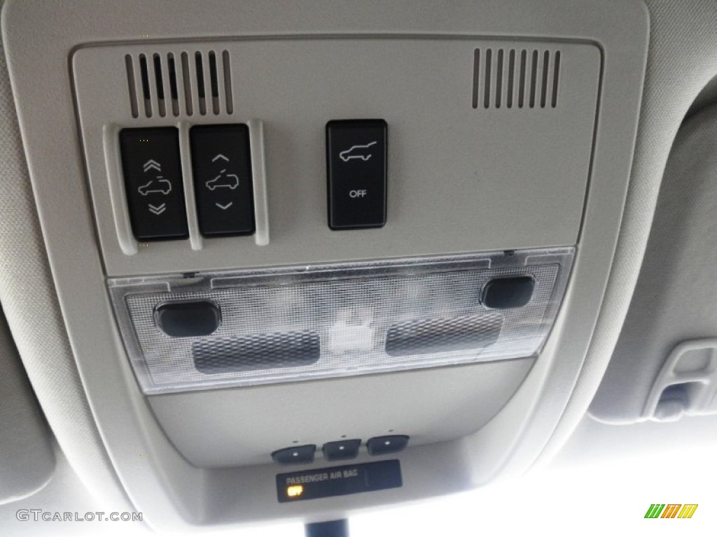 2013 GMC Yukon XL SLT 4x4 Controls Photo #73186007