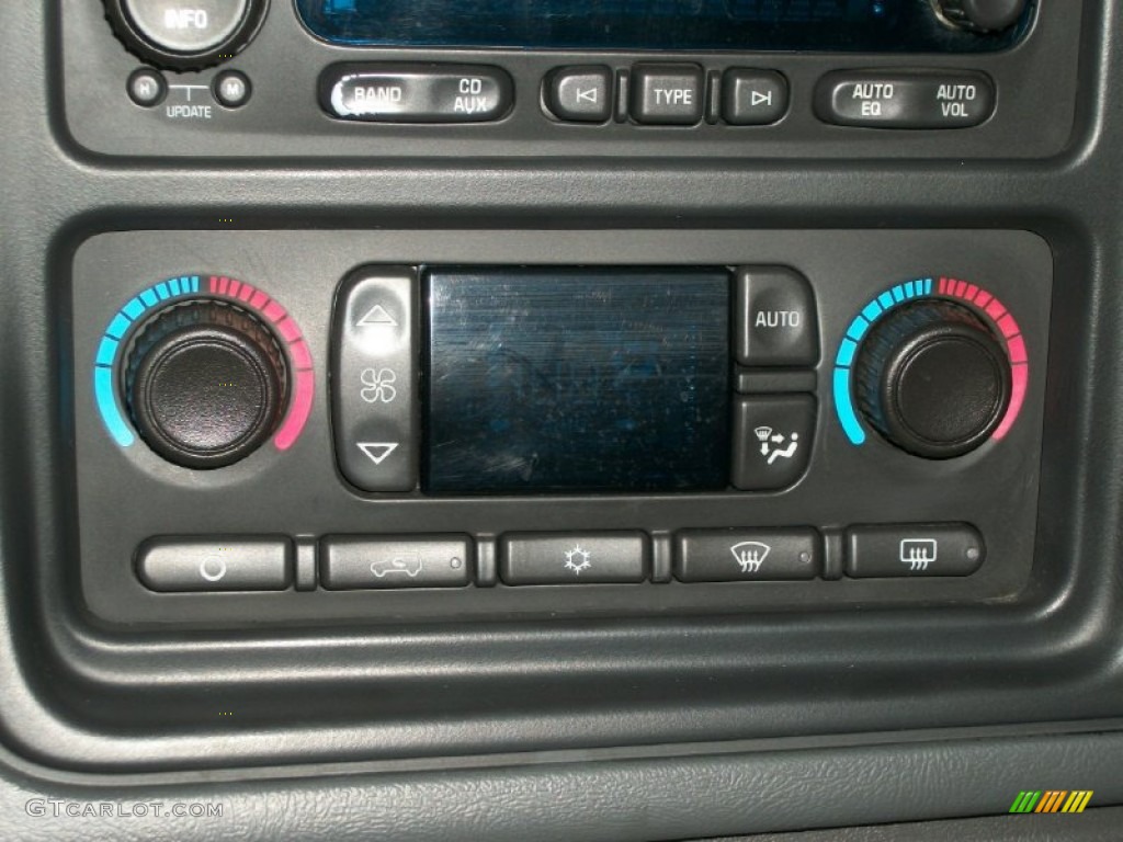 2005 GMC Sierra 1500 SLT Crew Cab 4x4 Controls Photo #73186884