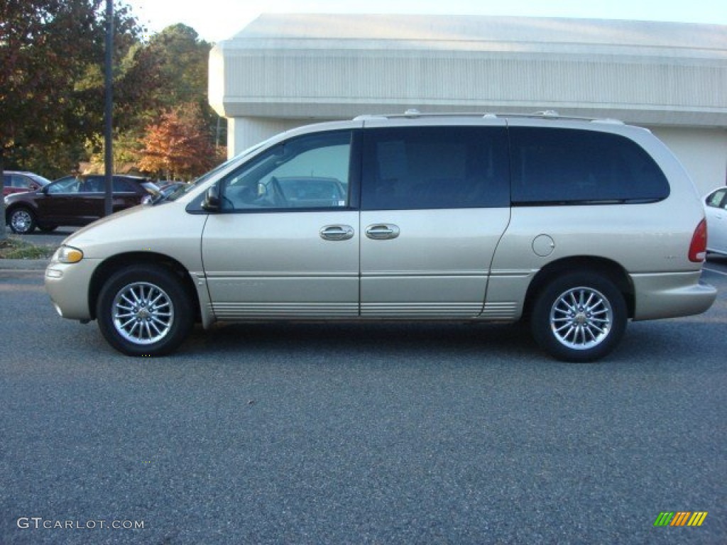Champagne Pearl 1999 Chrysler Town & Country Limited Exterior Photo #73187565