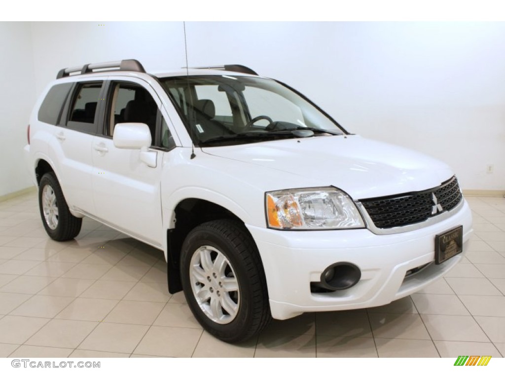 White Pearl Mitsubishi Endeavor