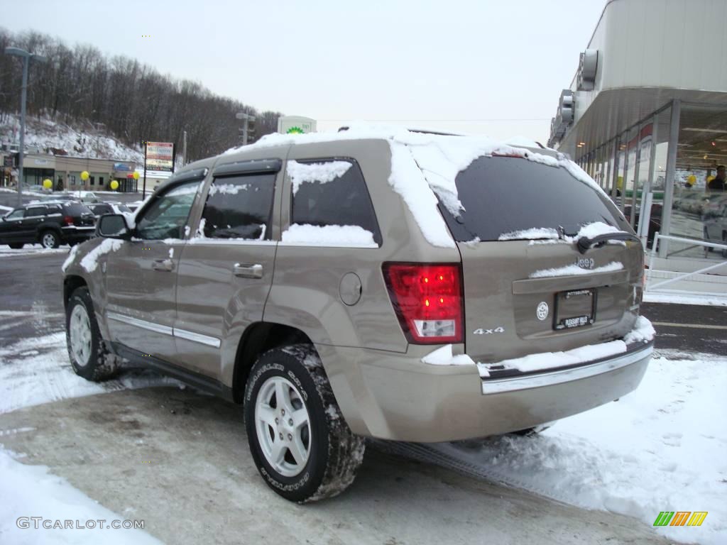 2005 Grand Cherokee Limited 4x4 - Light Khaki Metallic / Dark Khaki/Light Graystone photo #2