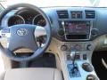 2013 Blizzard White Pearl Toyota Highlander SE  photo #23