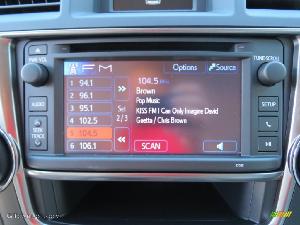2013 Toyota Highlander V6 Audio System Photos