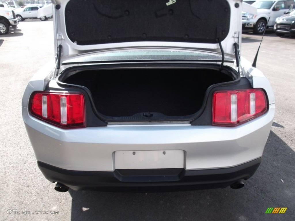 2011 Mustang V6 Coupe - Ingot Silver Metallic / Charcoal Black photo #4