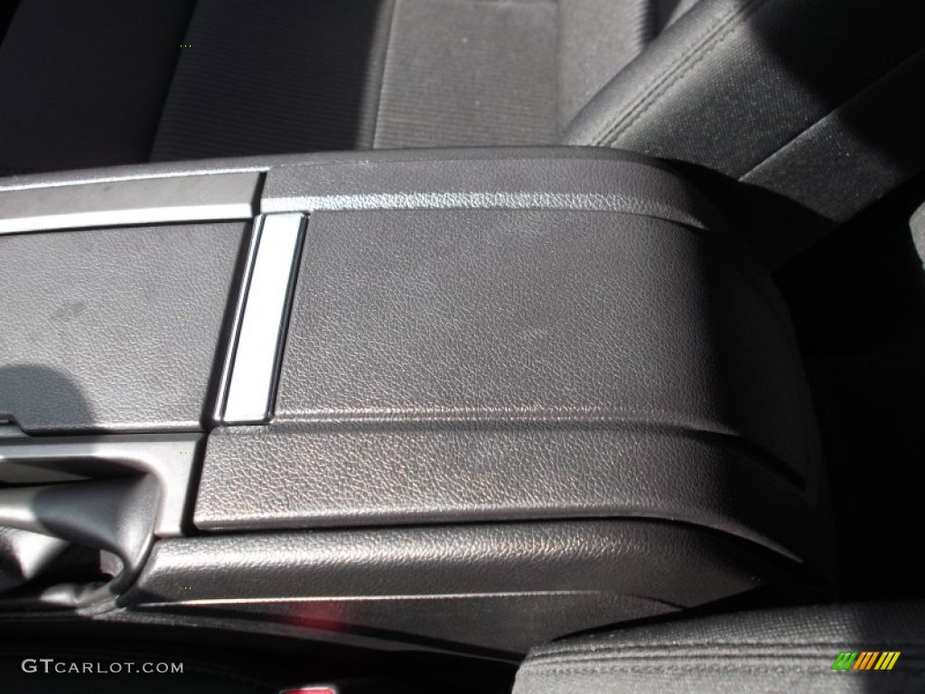 2011 Mustang V6 Coupe - Ingot Silver Metallic / Charcoal Black photo #20